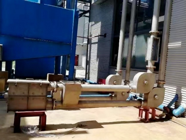 管鏈輸送機